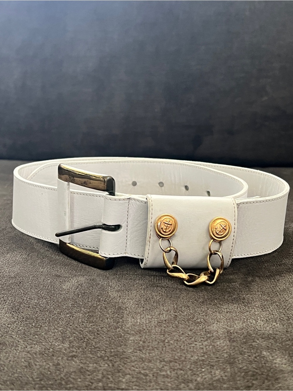 Vtg Joan & David White Calfskin Leather Belt with Medallions - Size Medium